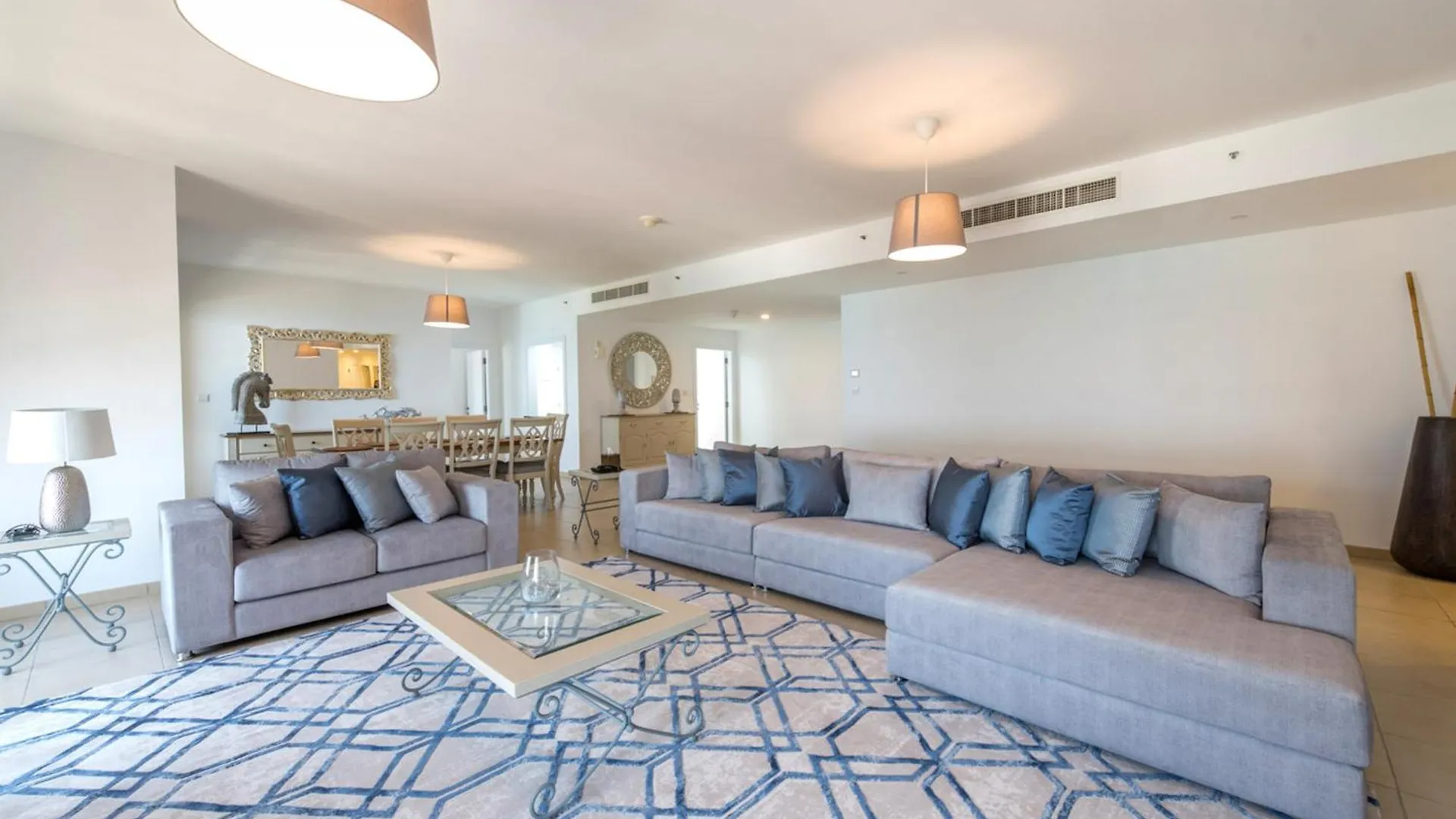 Apartment Stunning Marina & Sea View 4 Bedroom Apartment, Murjan 6 Jumeriah Beach Dubai