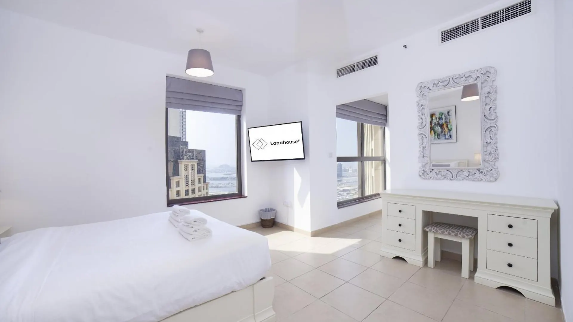 Stunning Marina & Sea View 4 Bedroom Apartment, Murjan 6 Jumeriah Beach Dubai Apartment